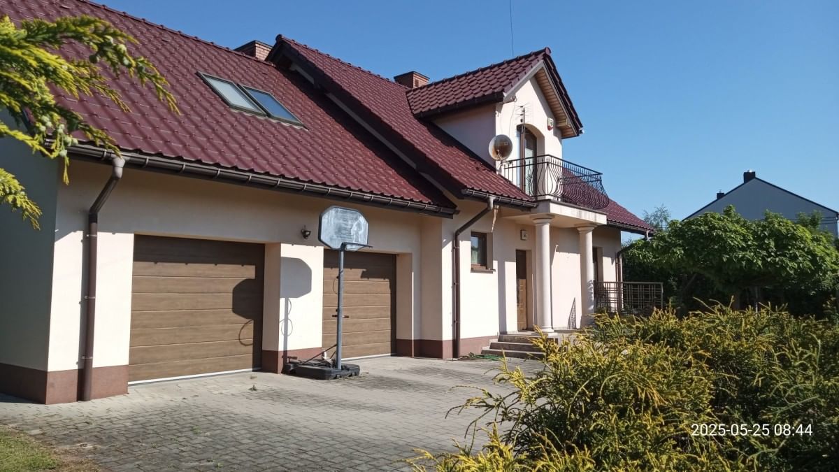 Dom  pokojowe na Sprzedaż