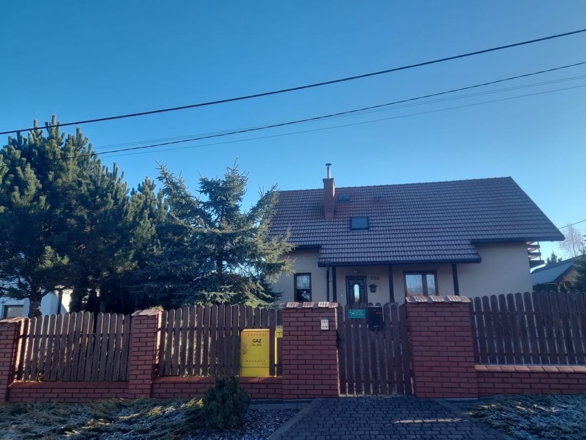 Dom 6 pokojowe na Sprzedaż