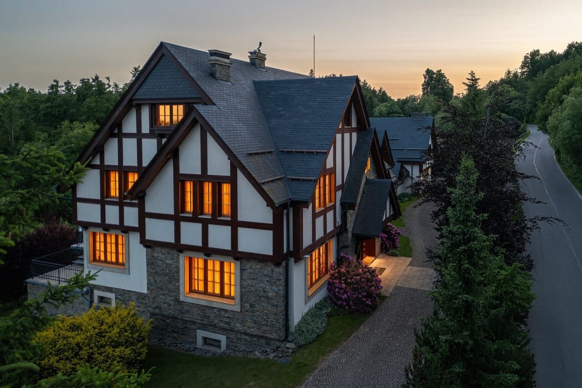 Dom 14 pokojowe na Sprzedaż