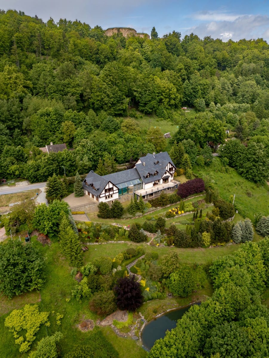 Dom 14 pokojowe na Sprzedaż