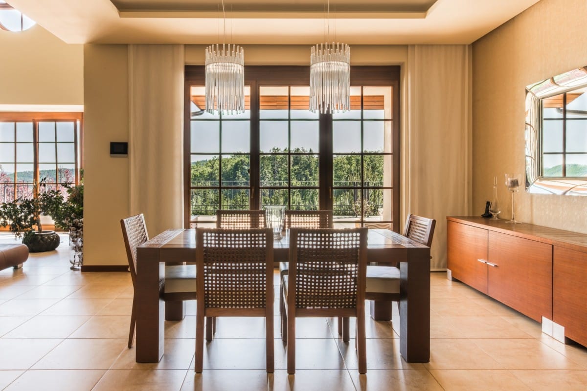 Dom 14 pokojowe na Sprzedaż