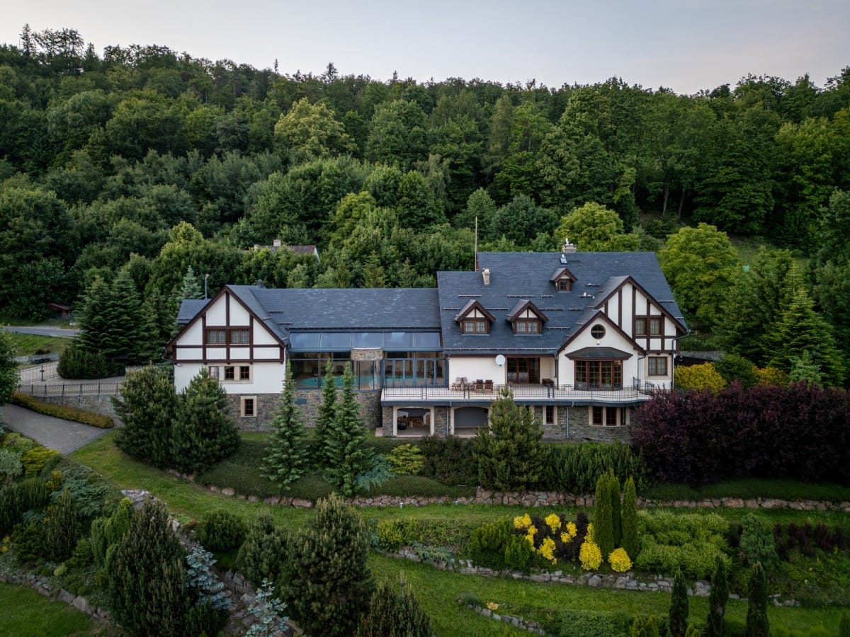 Dom 14 pokojowe na Sprzedaż