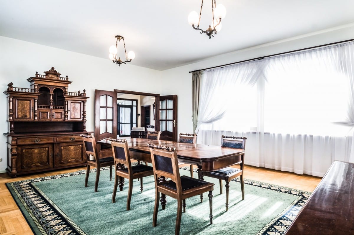 Dom 6 pokojowe na Sprzedaż