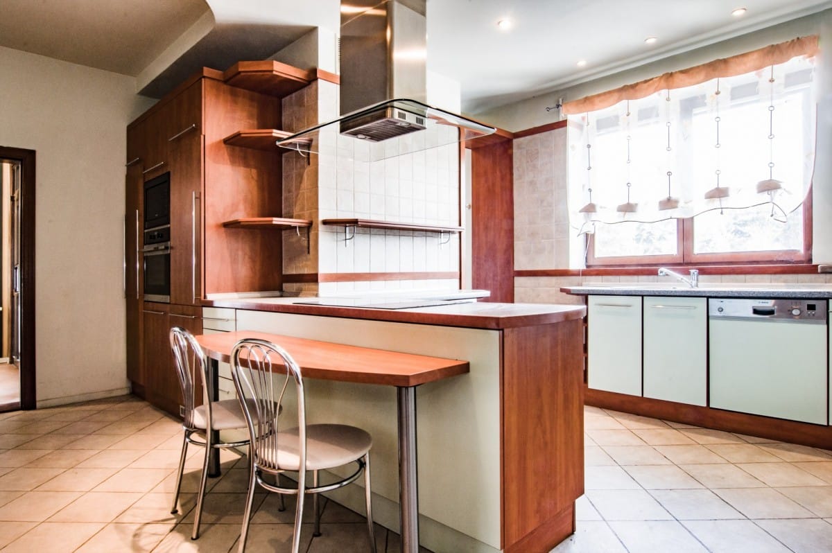 Dom 6 pokojowe na Sprzedaż