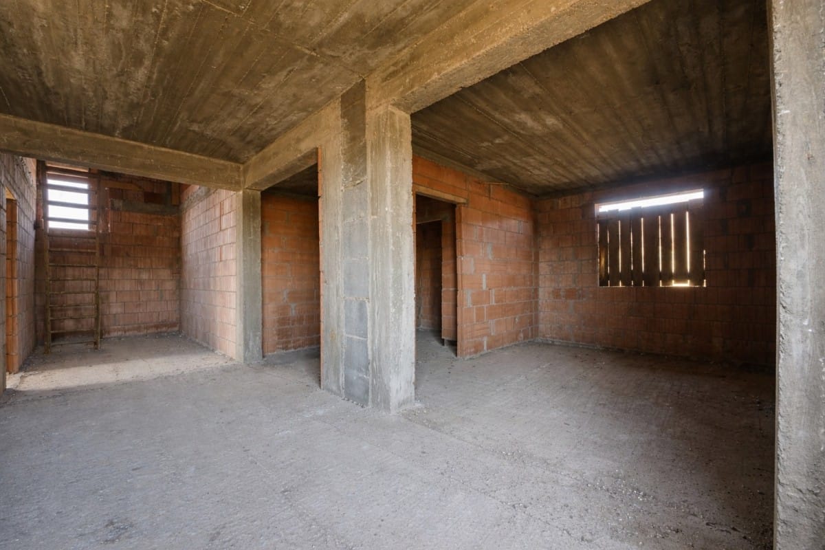 Dom 5 pokojowe na Sprzedaż