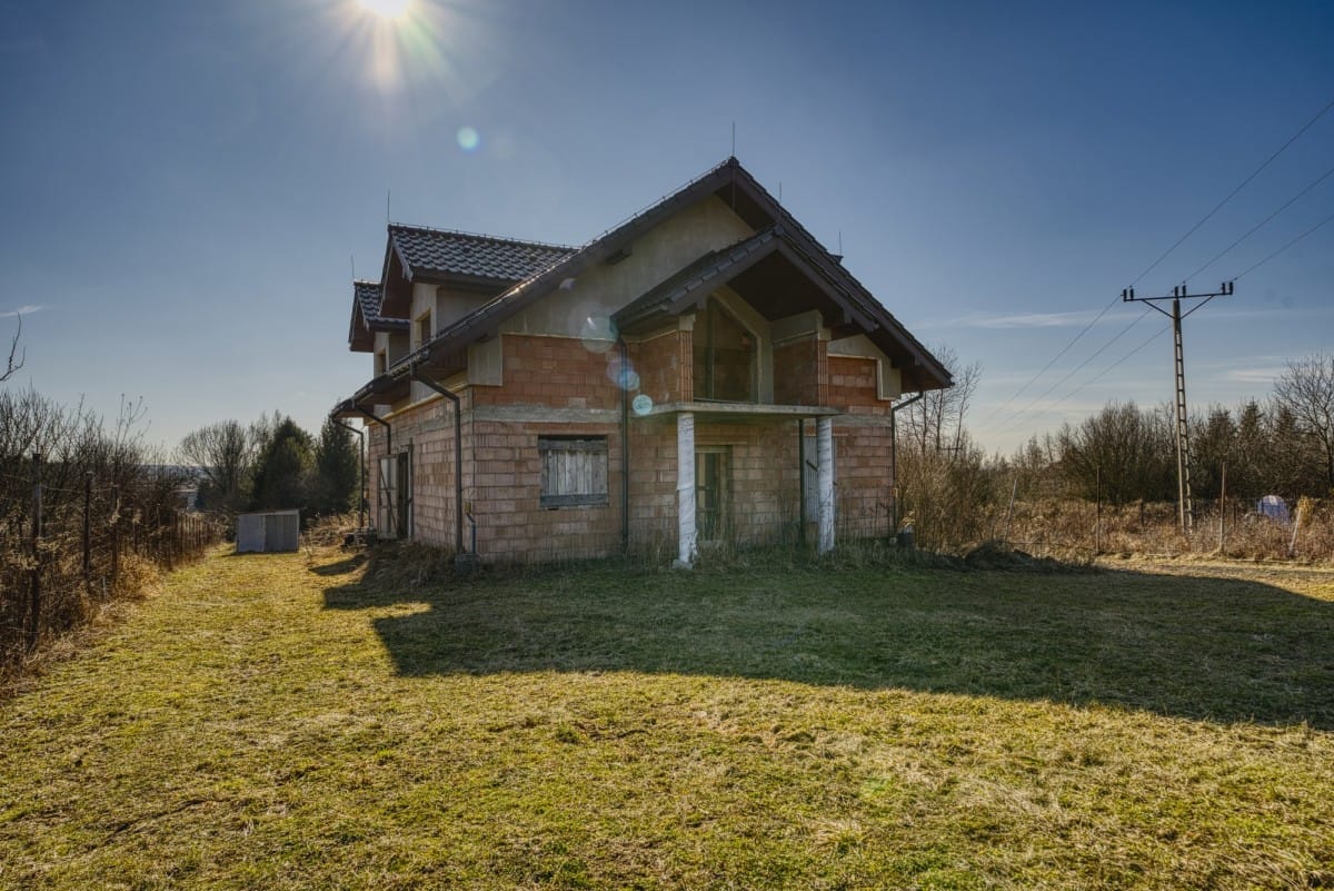 Dom 5 pokojowe na Sprzedaż