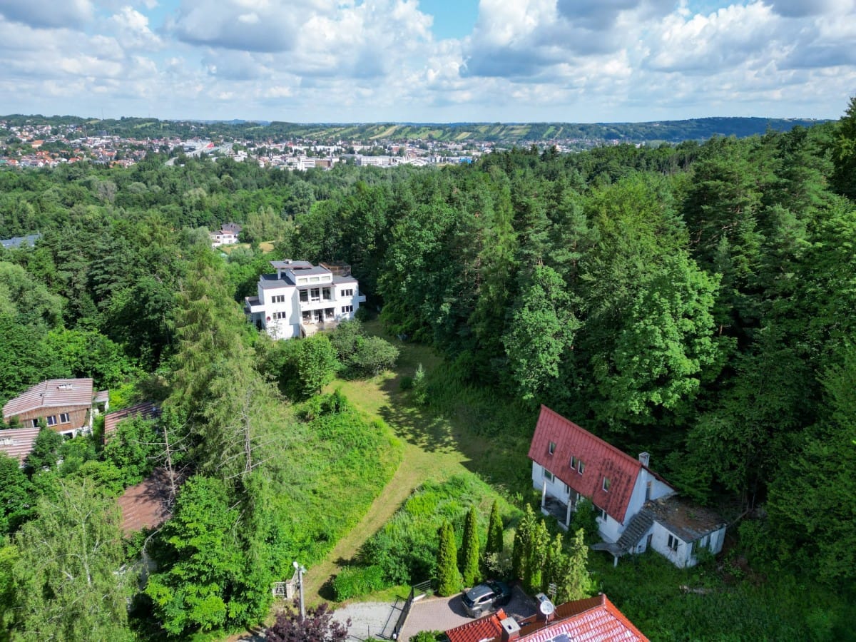 Dom 8 pokojowe na Sprzedaż