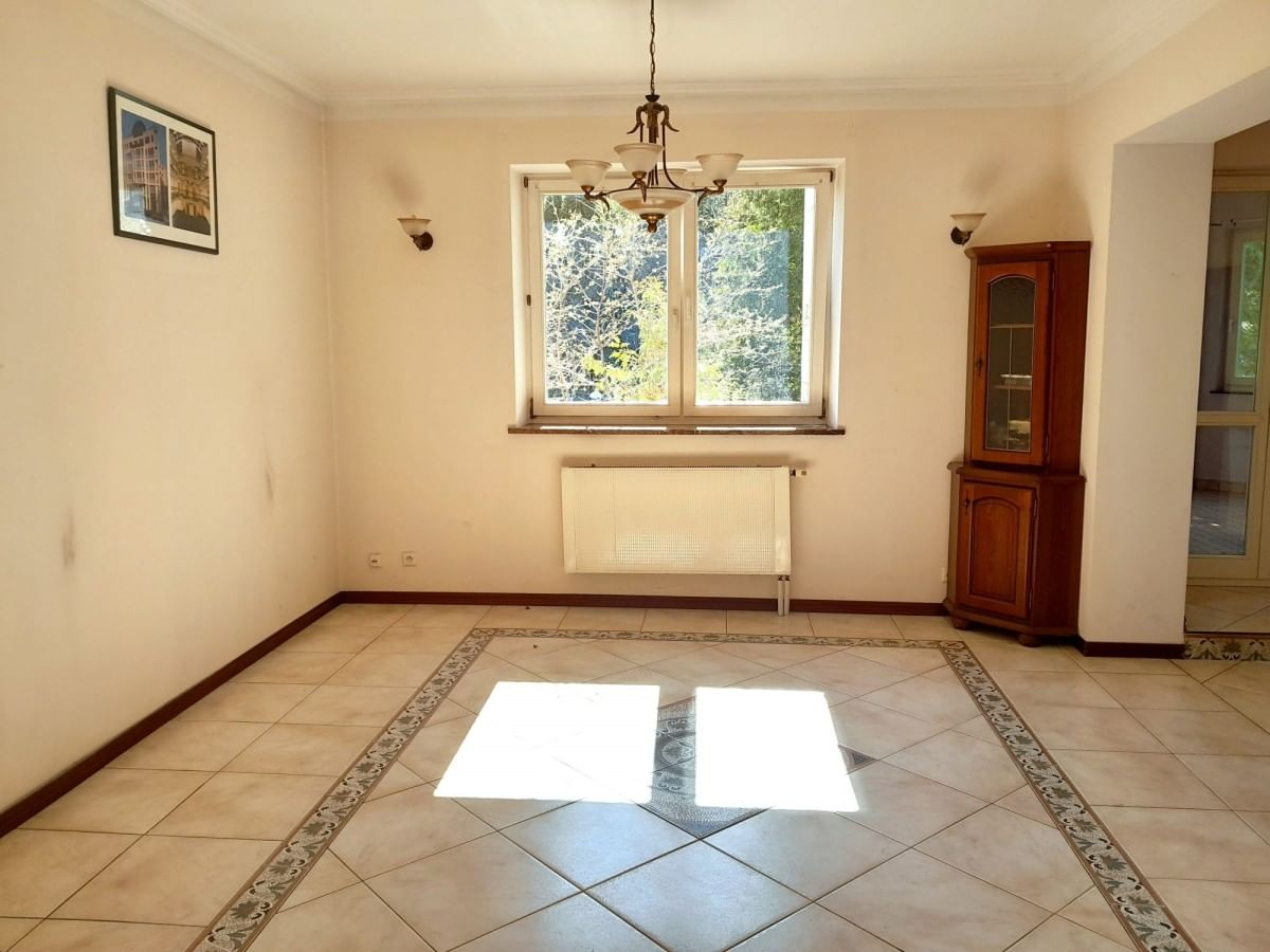 Dom 7 pokojowe na Sprzedaż