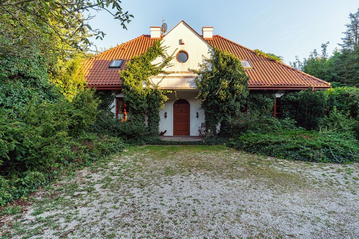 Dom na Sprzedaż 6 pokoje agencja Tur Nieruchomości Dom 6 pokojowe na Sprzedaż
