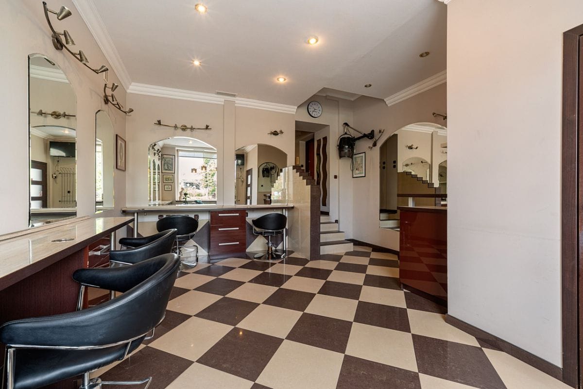 Lokal użytkowy  pokojowe na Sprzedaż