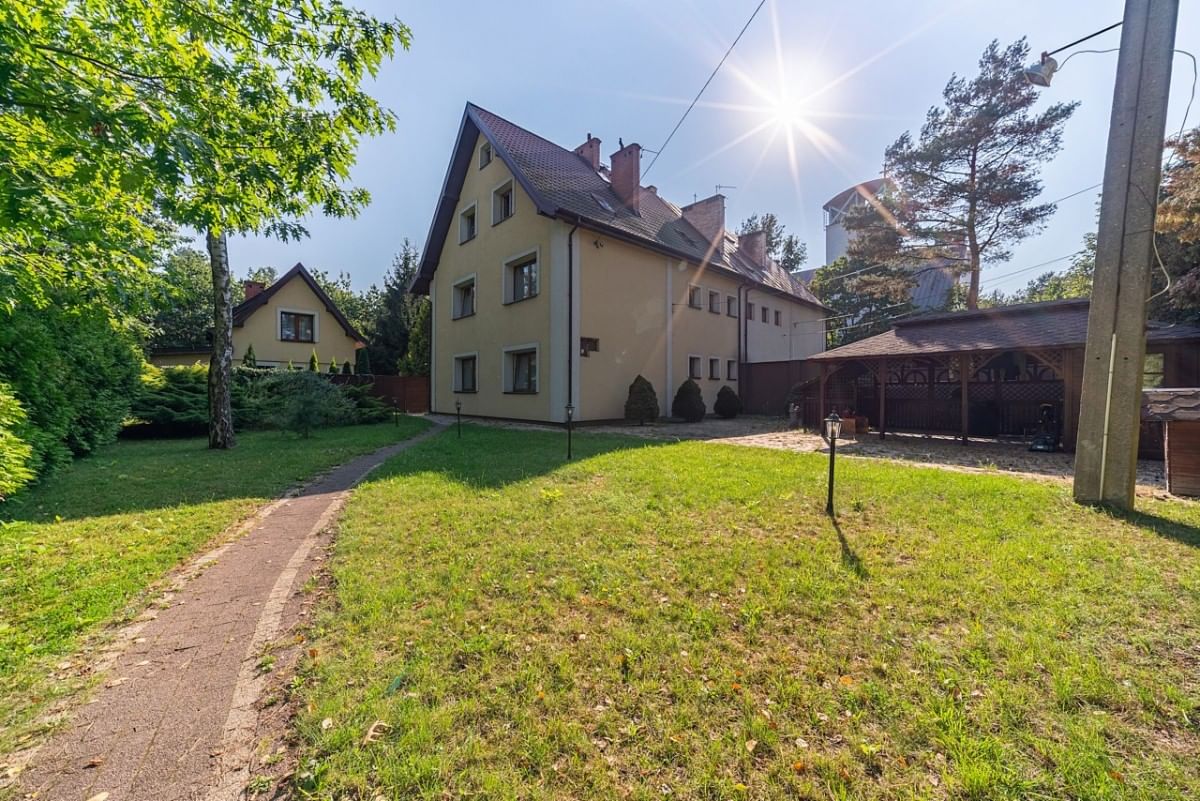 Dom 12 pokojowe na Sprzedaż