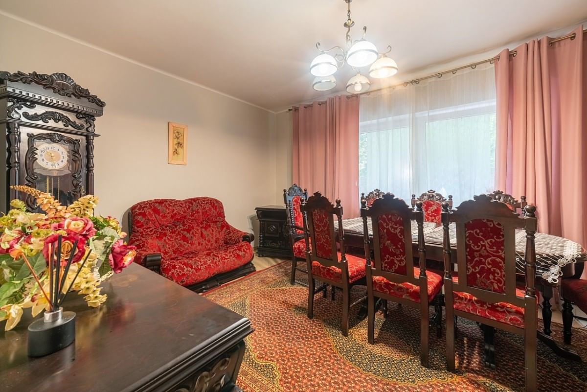 Dom 12 pokojowe na Sprzedaż