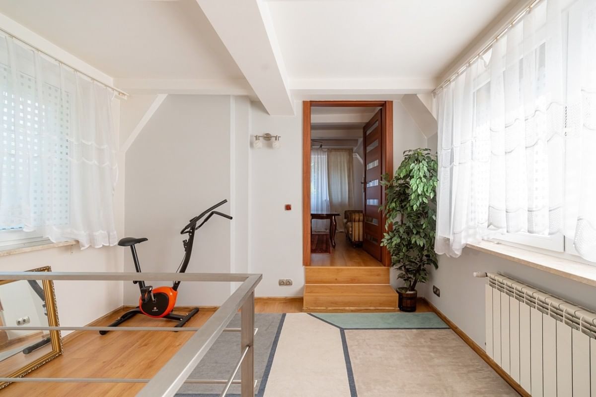 Dom 12 pokojowe na Sprzedaż