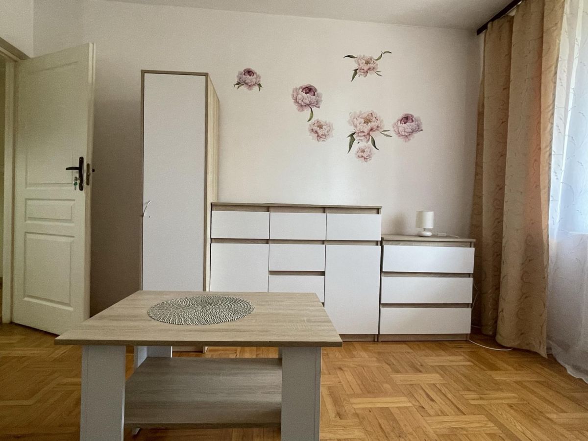 Dom 12 pokojowe na Sprzedaż