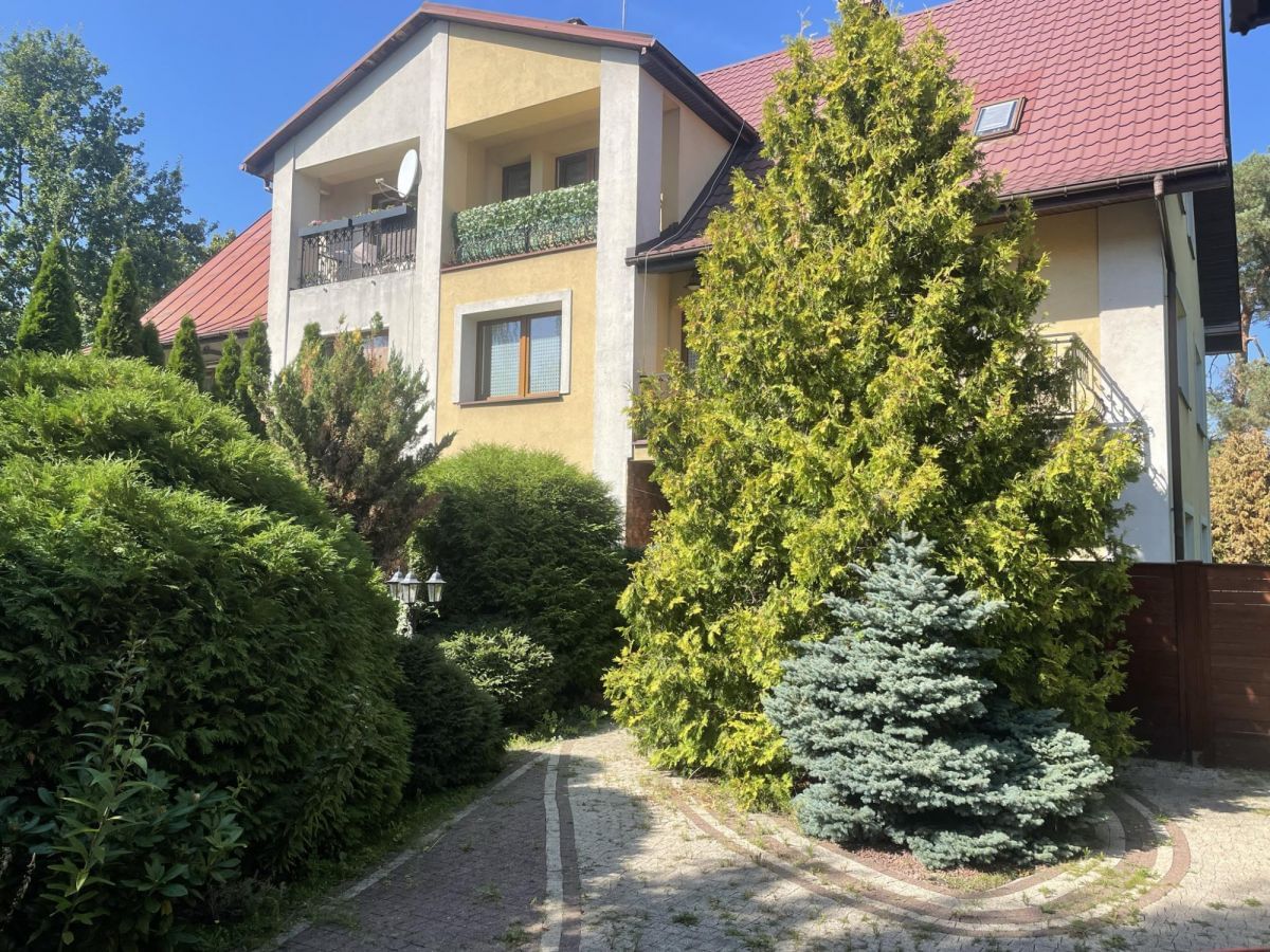 Dom 12 pokojowe na Sprzedaż