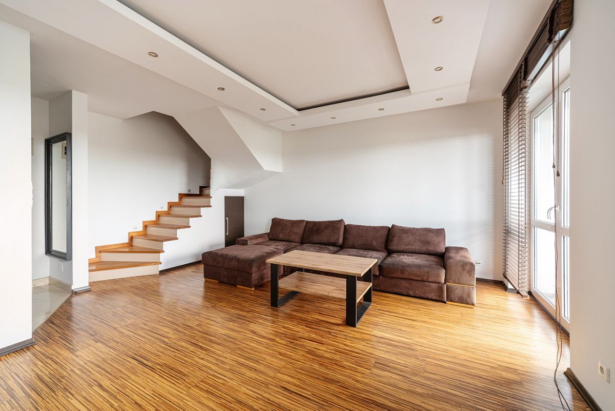 Mieszkanie 4 pokojowe na Sprzedaż