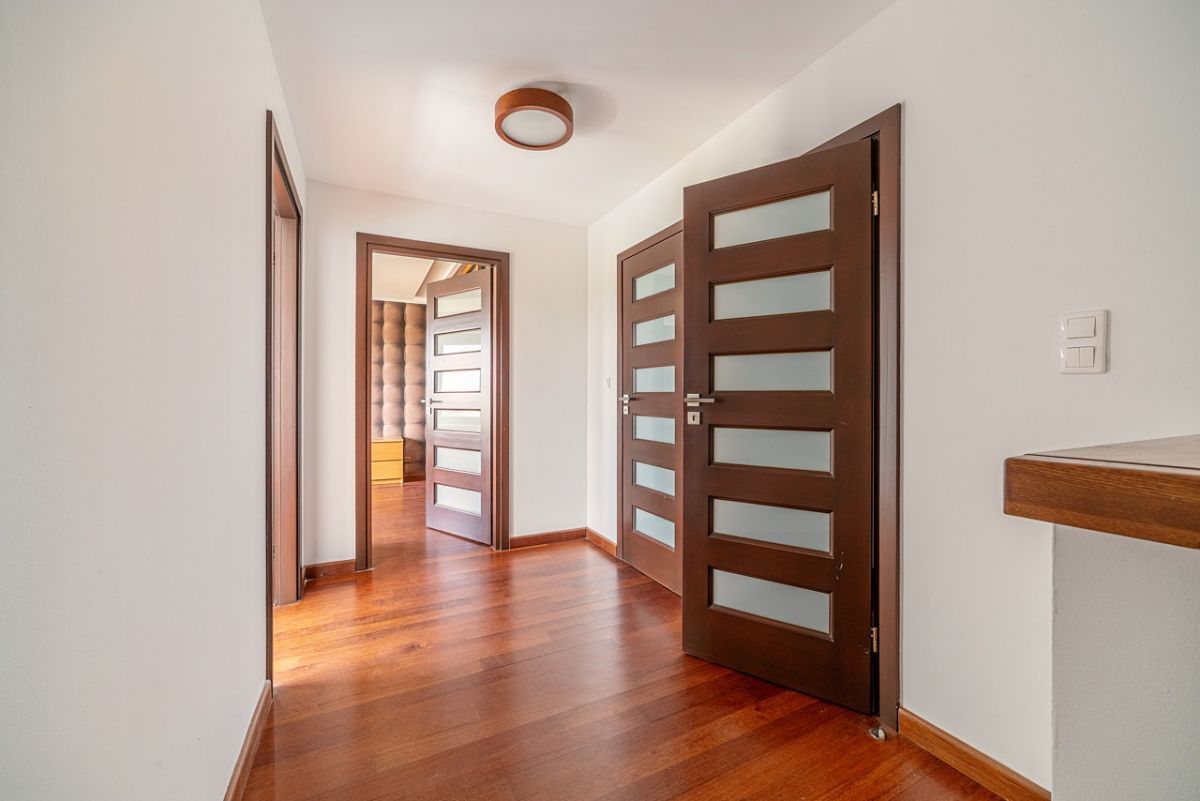 Mieszkanie 4 pokojowe na Sprzedaż