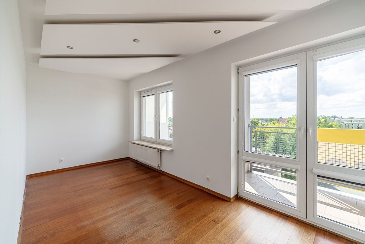 Mieszkanie 4 pokojowe na Sprzedaż