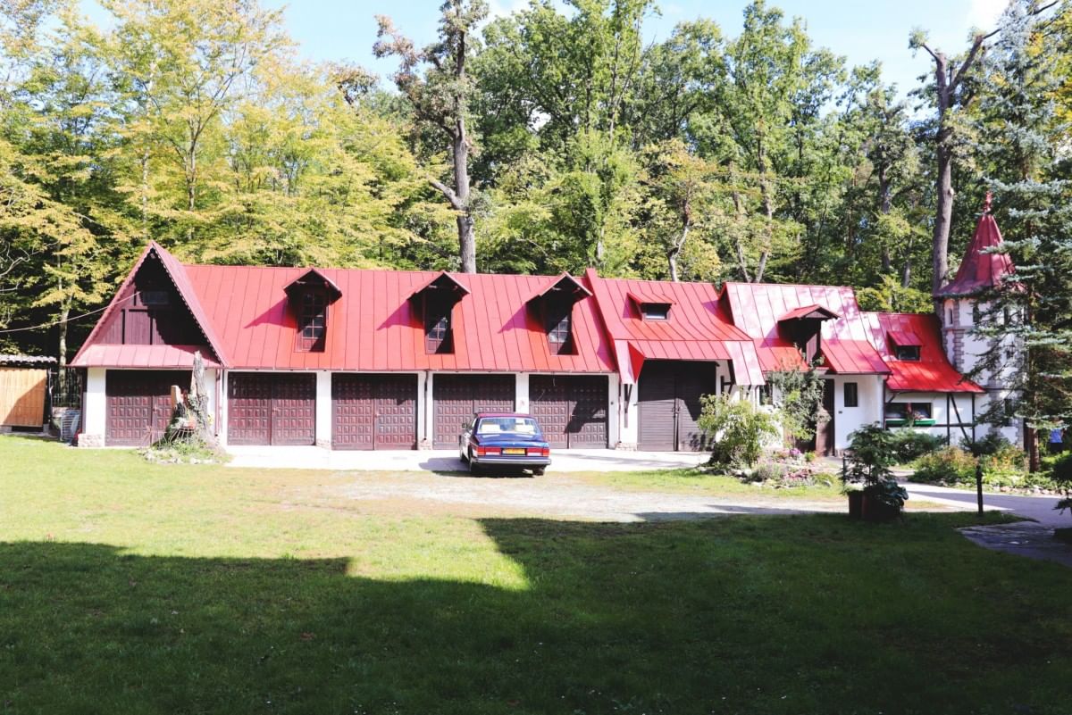 Dom 18 pokojowe na Sprzedaż