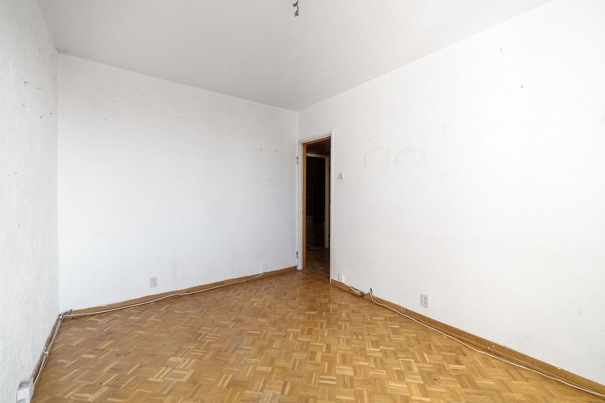 Mieszkanie 4 pokojowe na Sprzedaż