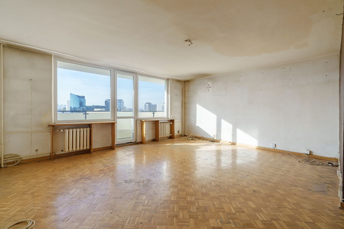 Mieszkanie 4 pokojowe na Sprzedaż