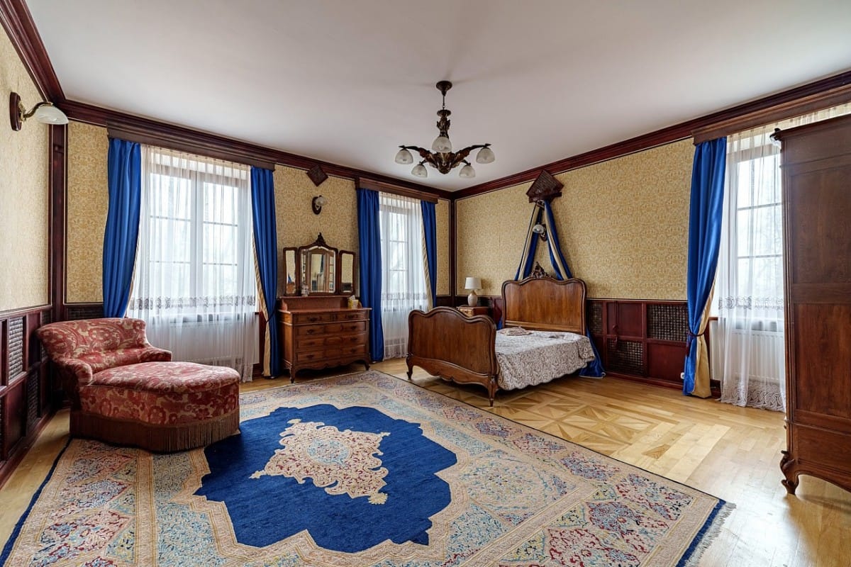 Dom 16 pokojowe na Sprzedaż