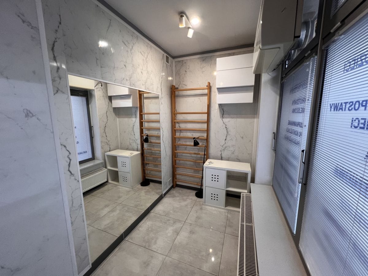 Lokal użytkowy  pokojowe na Sprzedaż