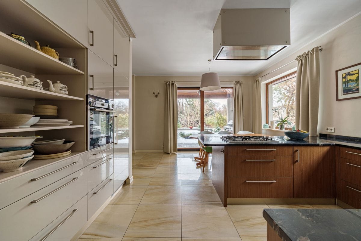 Dom 5 pokojowe na Sprzedaż