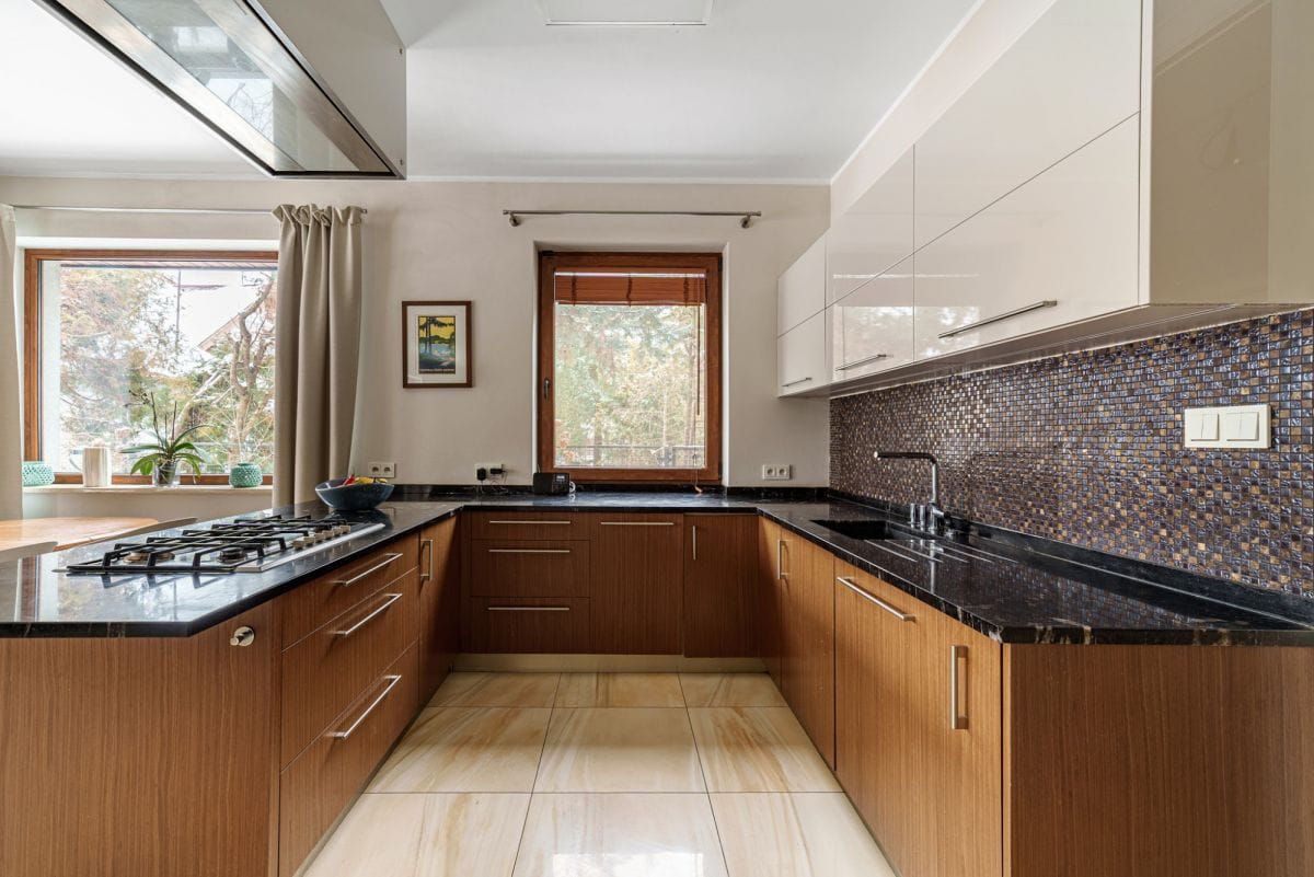 Dom 5 pokojowe na Sprzedaż