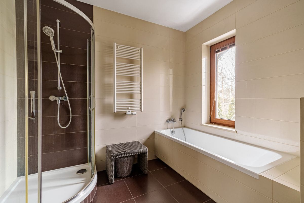 Dom 5 pokojowe na Sprzedaż