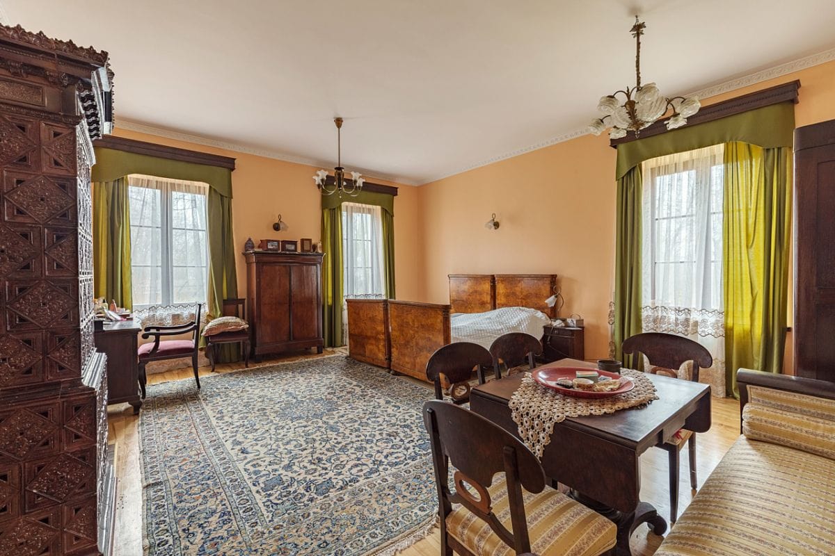 Dom 16 pokojowe na Sprzedaż