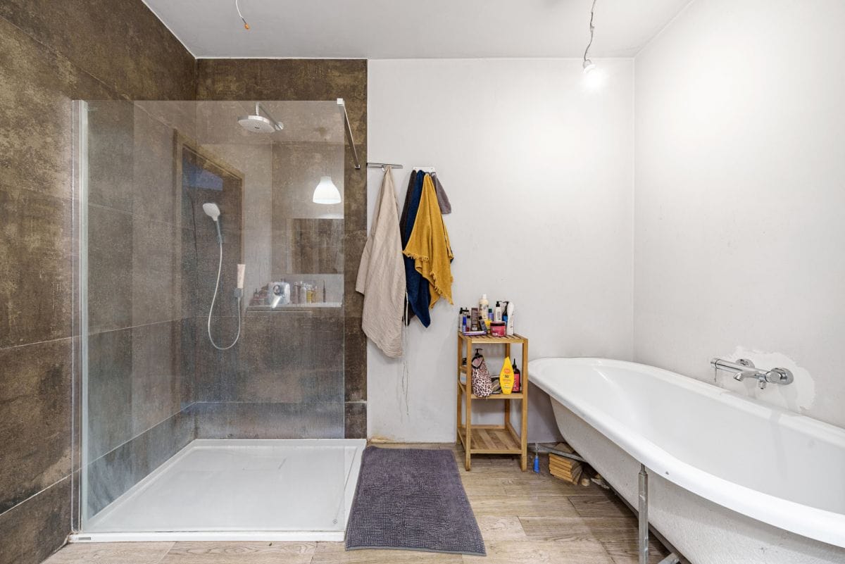 Dom 5 pokojowe na Sprzedaż