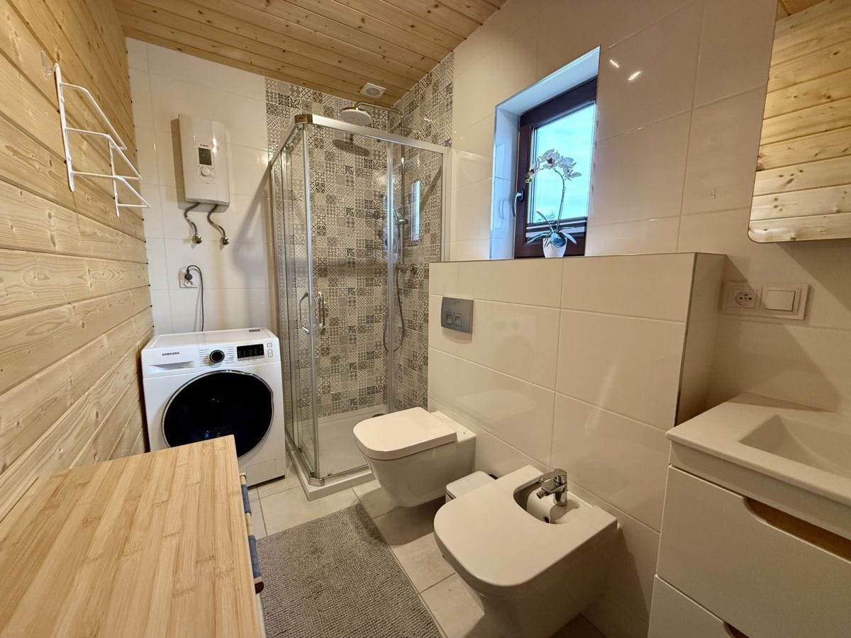 Dom 4 pokojowe na Sprzedaż