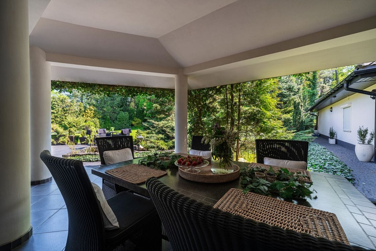 Dom 9 pokojowe na Sprzedaż