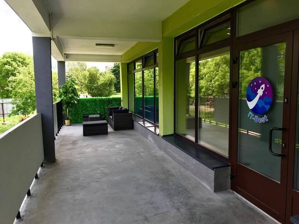 Lokal użytkowy  pokojowe na Sprzedaż
