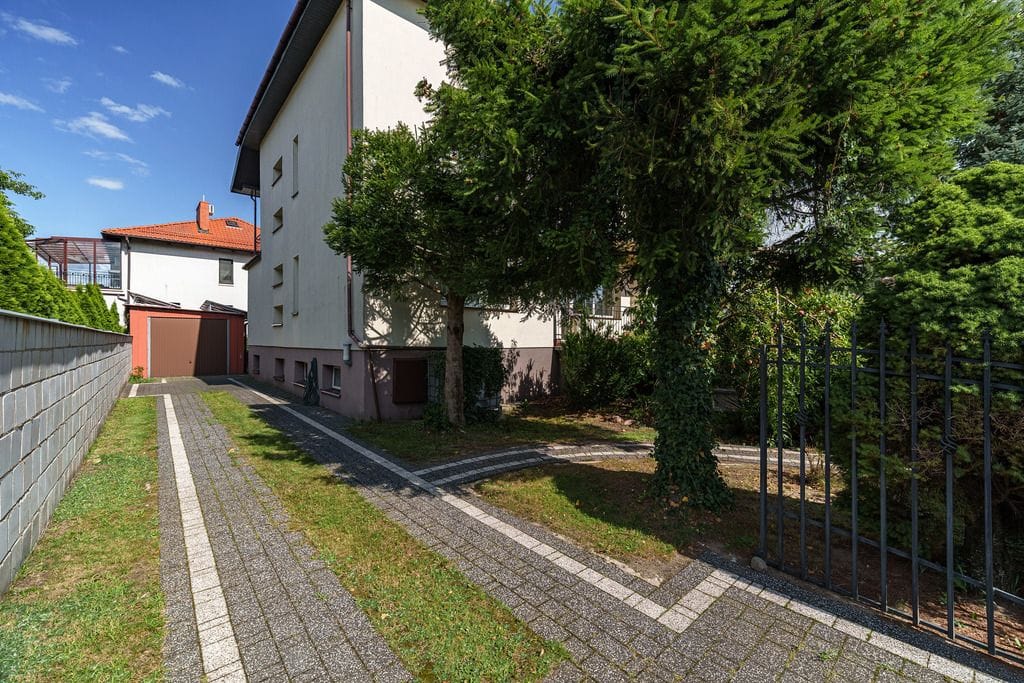 Dom 5 pokojowe na Sprzedaż