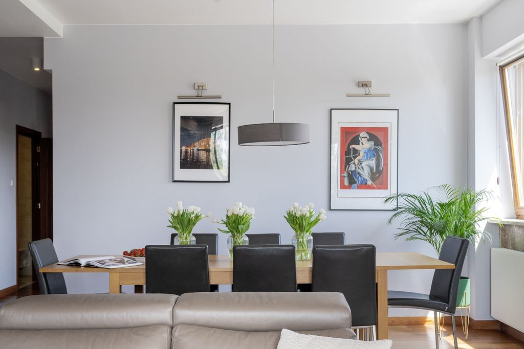 Mieszkanie 4 pokojowe na Sprzedaż