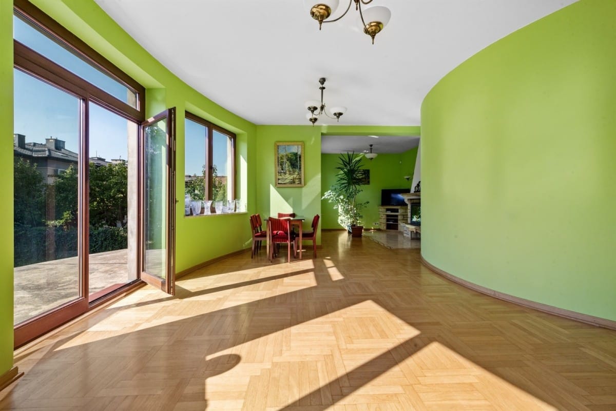 Dom 6 pokojowe na Sprzedaż