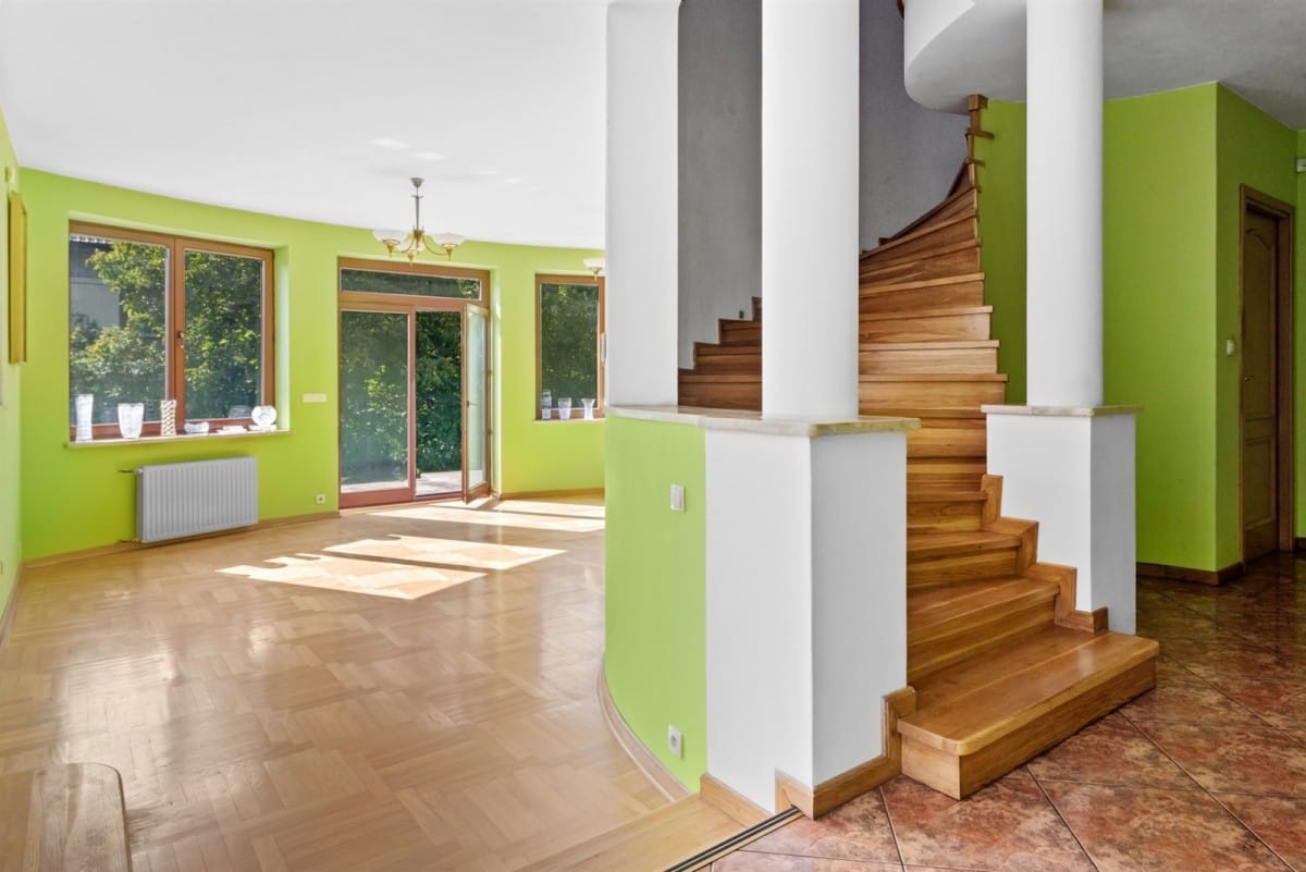 Dom 6 pokojowe na Sprzedaż