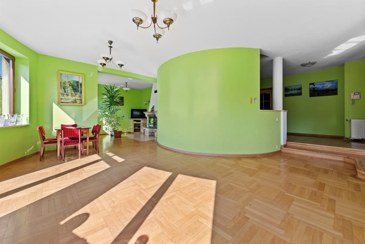 Dom 6 pokojowe na Sprzedaż