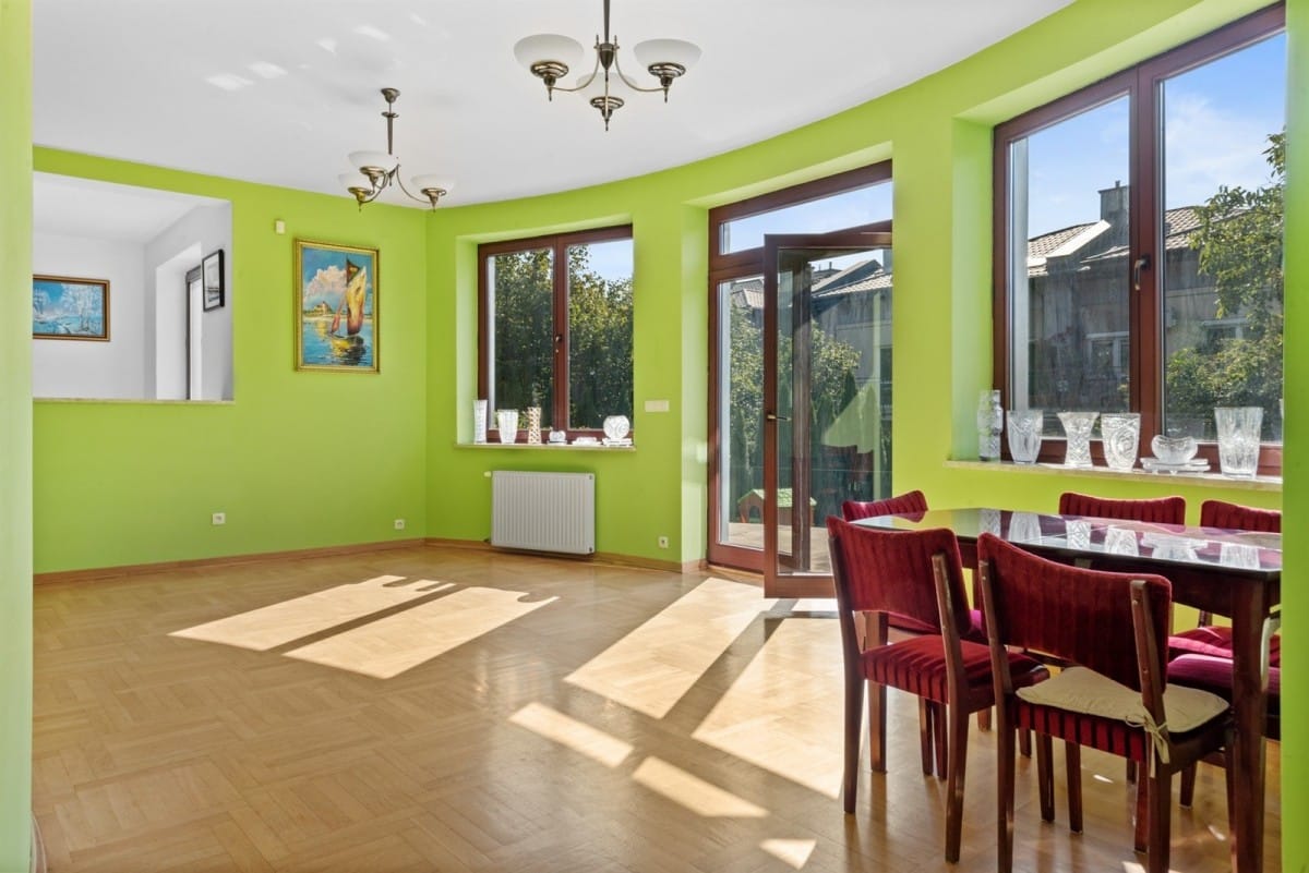 Dom 6 pokojowe na Sprzedaż