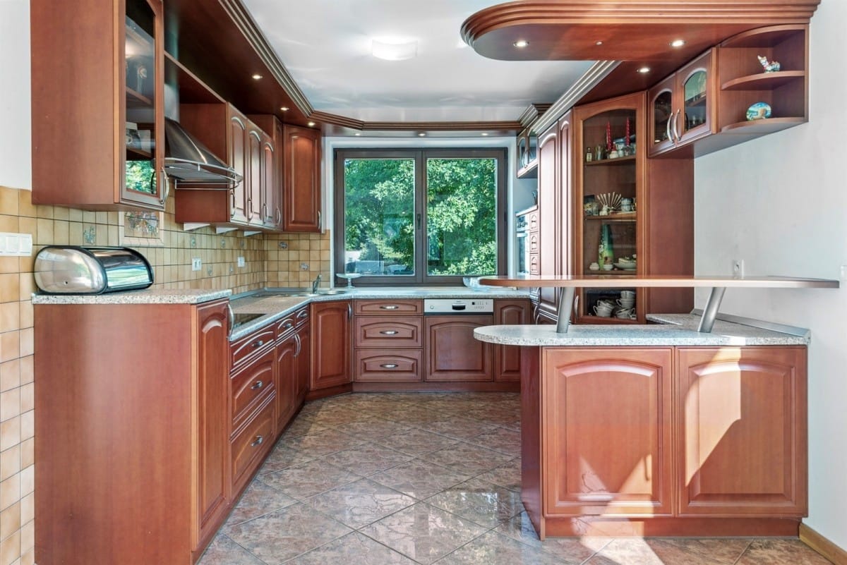 Dom 6 pokojowe na Sprzedaż