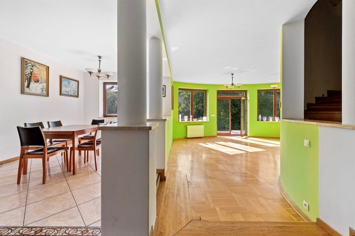 Dom 6 pokojowe na Sprzedaż