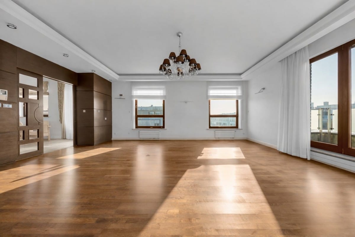 Mieszkanie 4 pokojowe na Sprzedaż