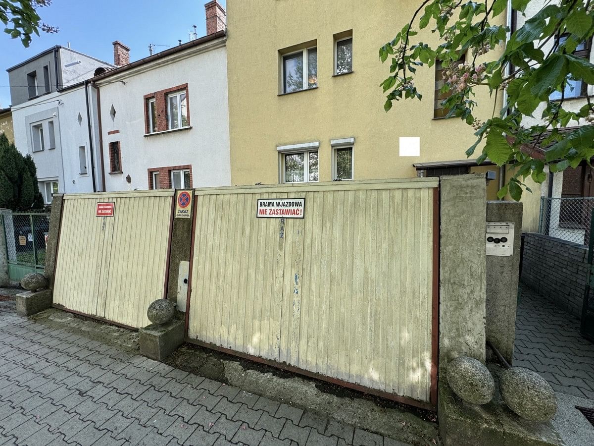 Dom 6 pokojowe na Sprzedaż