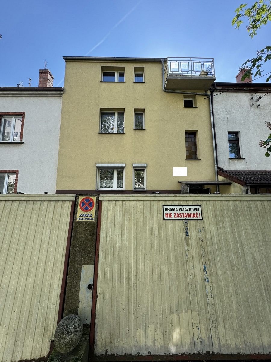Dom 6 pokojowe na Sprzedaż