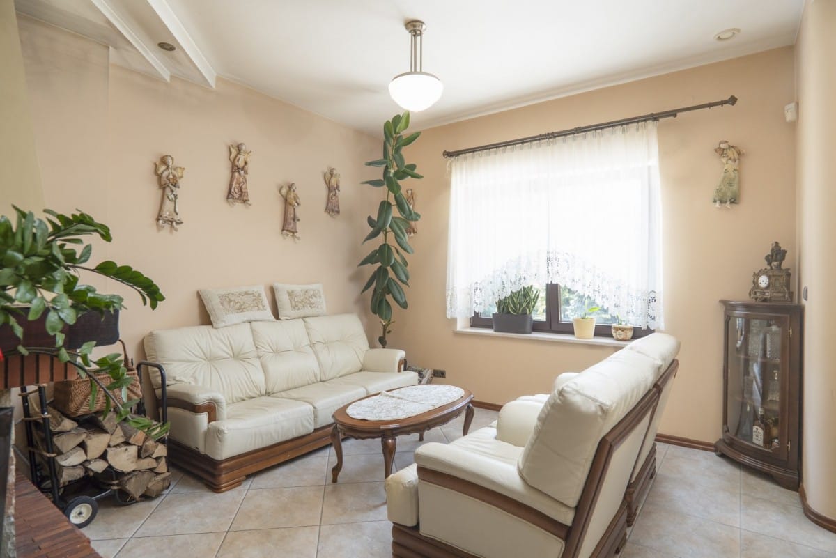 Dom  pokojowe na Sprzedaż