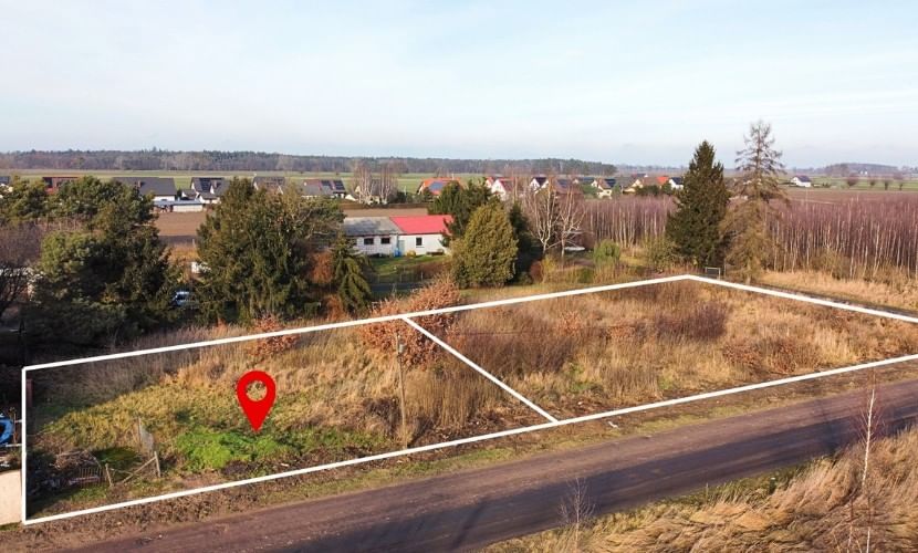 Działka na Sprzedaż  pokoje biuro Tur Nieruchomości Działka  pokojowe na Sprzedaż