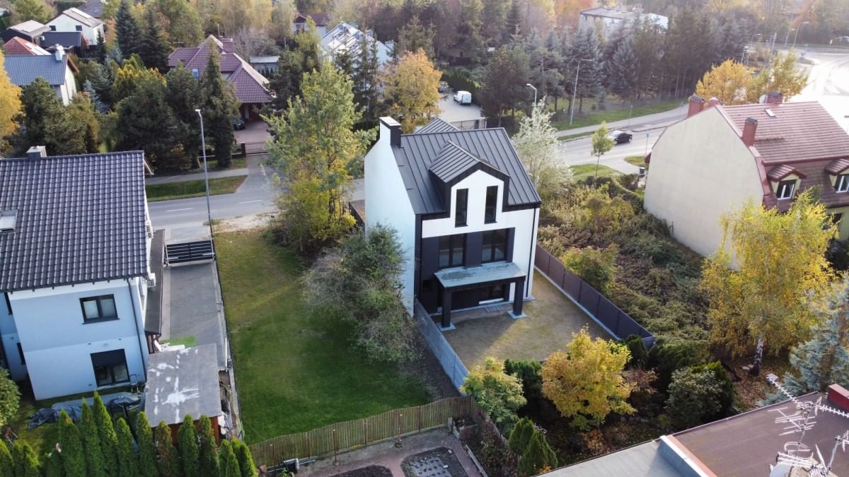 Dom 6 pokojowe na Sprzedaż