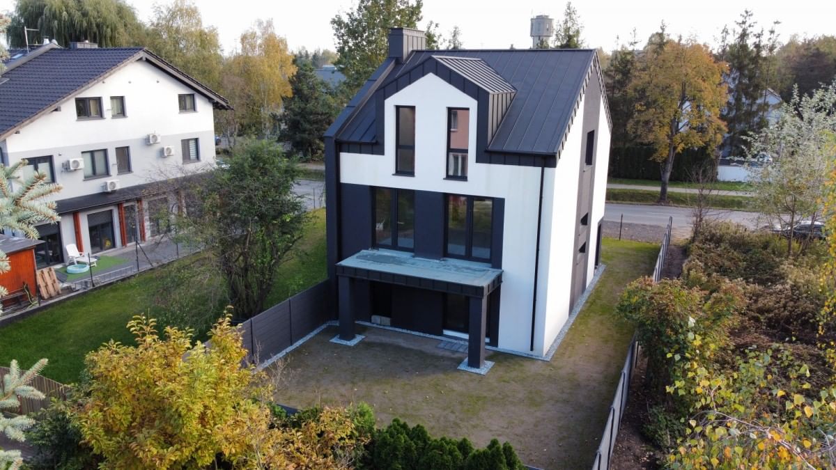 Dom 6 pokojowe na Sprzedaż